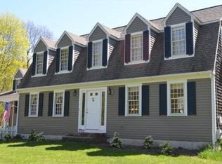 4 Popes Ln, Hingham, MA 02043