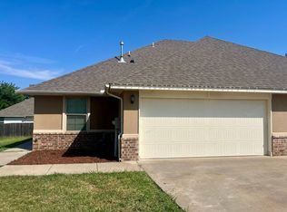 11215 NW 114th St, Yukon, OK 73099