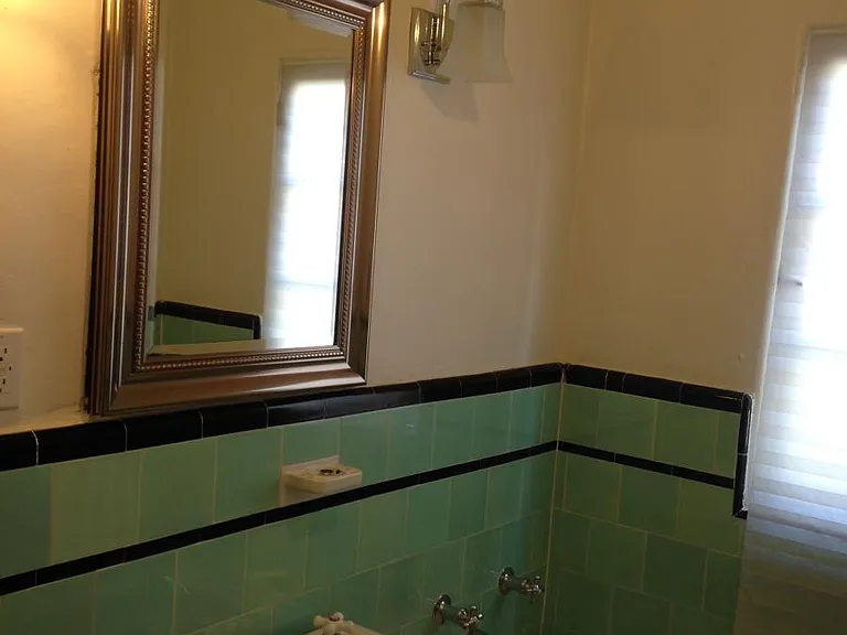802 N Sweetzer Ave #106 — Photo 9