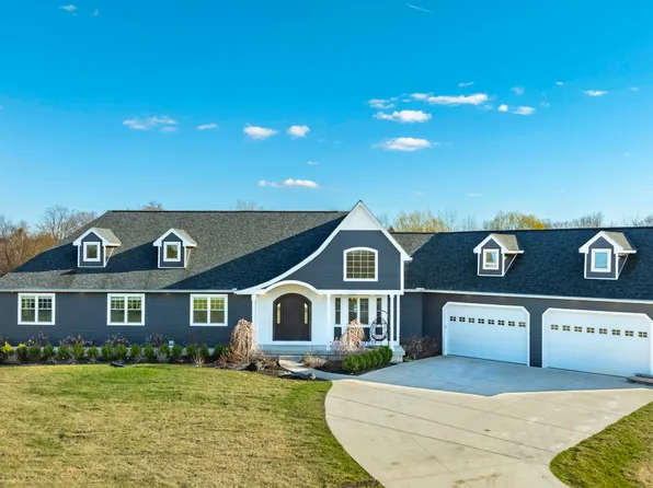 10914 Doves Point, Brighton, MI 48114