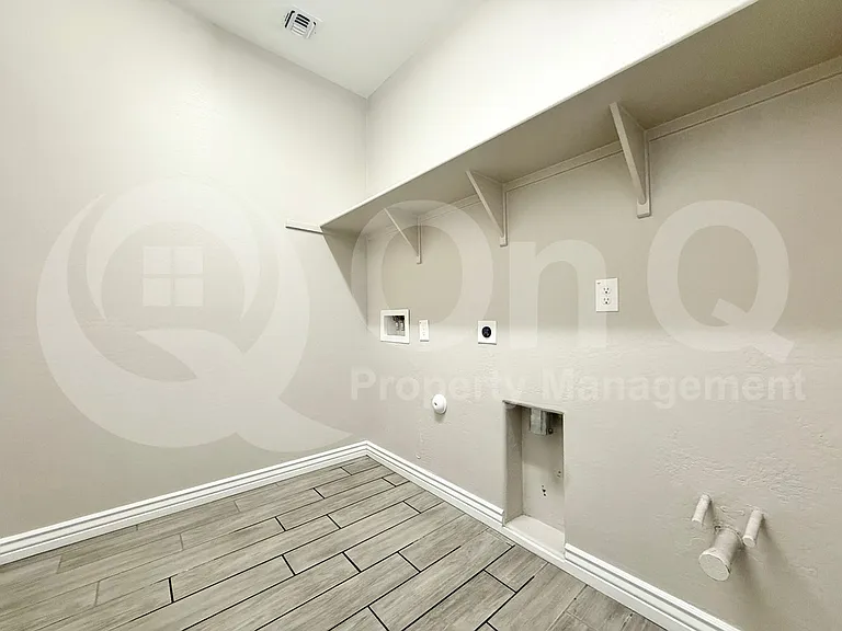 9507 E Saturn Ave — Photo 22