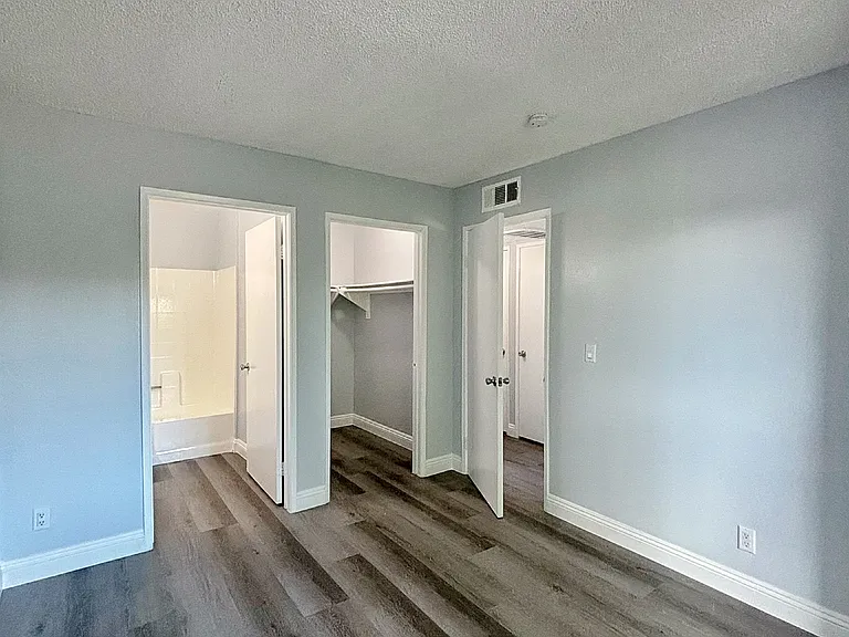 9586 W Ball Rd #204 — Photo 8