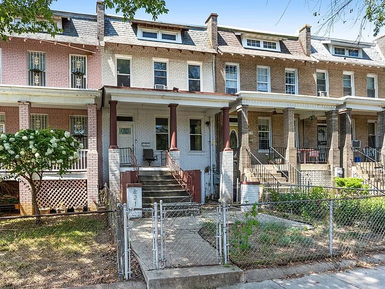 821 Kentucky Ave SE — Photo 59