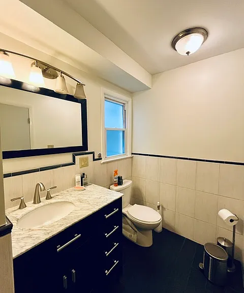203 Zabriskie St #1 — Photo 15