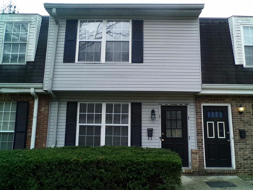 1st image of 435 Westwood Dr APT 2