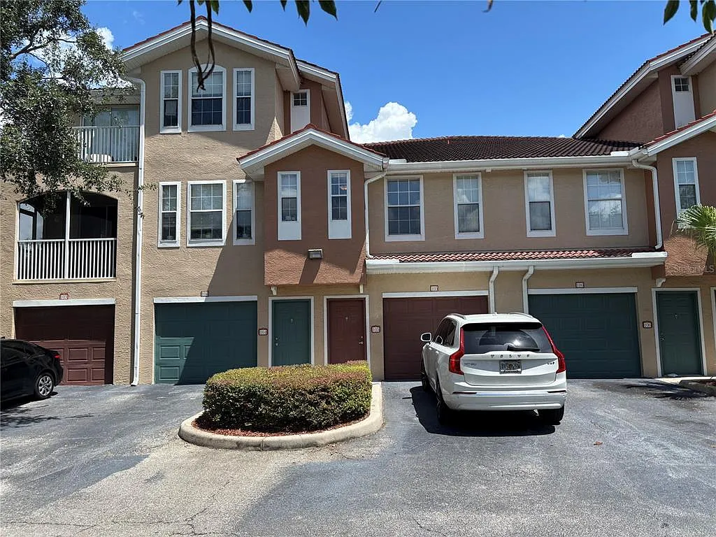 2 bed, 2.0 bath, 1174 sqft, $1,850 — Photo 1