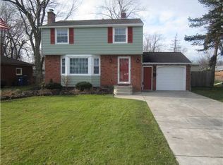 274 Donna Lea Blvd, Williamsville, NY 14221