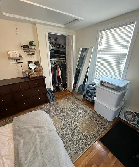 Taylor St — Photo 10