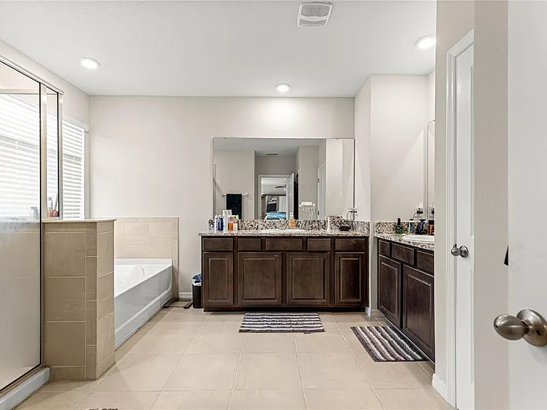 8142 SW 59th Ave — Photo 28