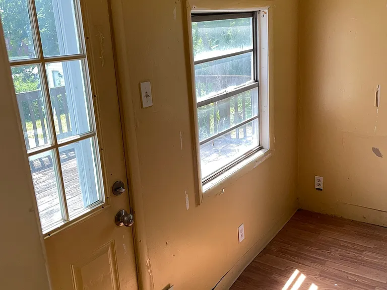 5811 Helen Ave — Photo 9