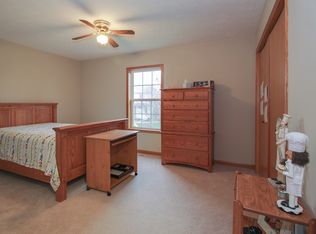 2803 Rainbow Ave, Bloomington, IL