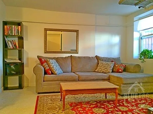 Rented by Blue Egg Realty Corp | media 5