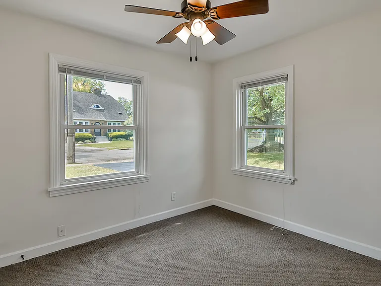 304 Merrill Ave — Photo 26