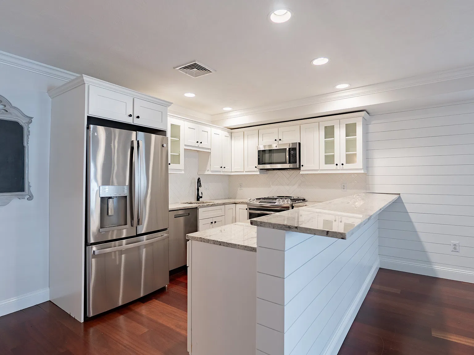 3 bed, 2.5 bath, 1716 sqft, $7,000 — Photo 4