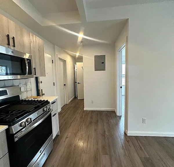 325 Humboldt St #3 — Photo 3