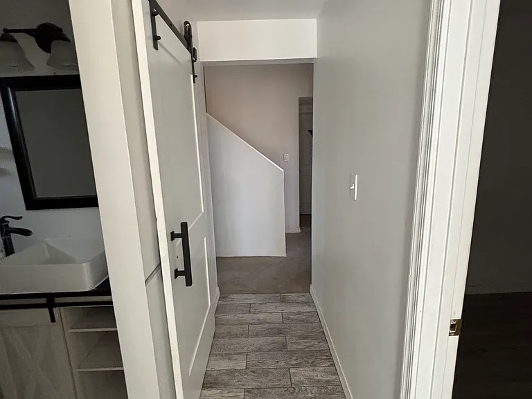 190 W Concord Brg #A — Photo 8