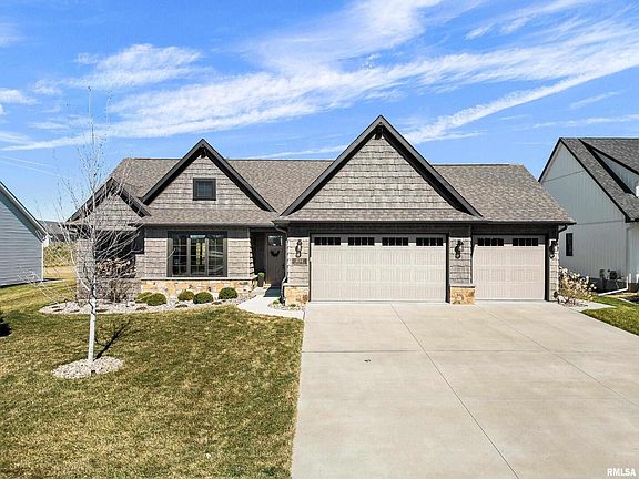 3rd image of 4644 Lakeside Dr