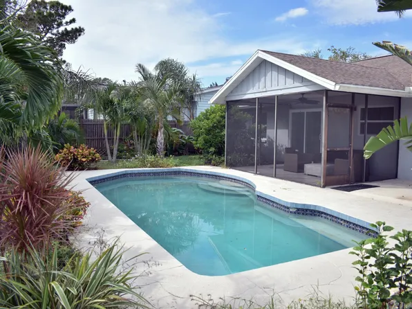 2828 Grand Cayman St, Sarasota, FL 34231