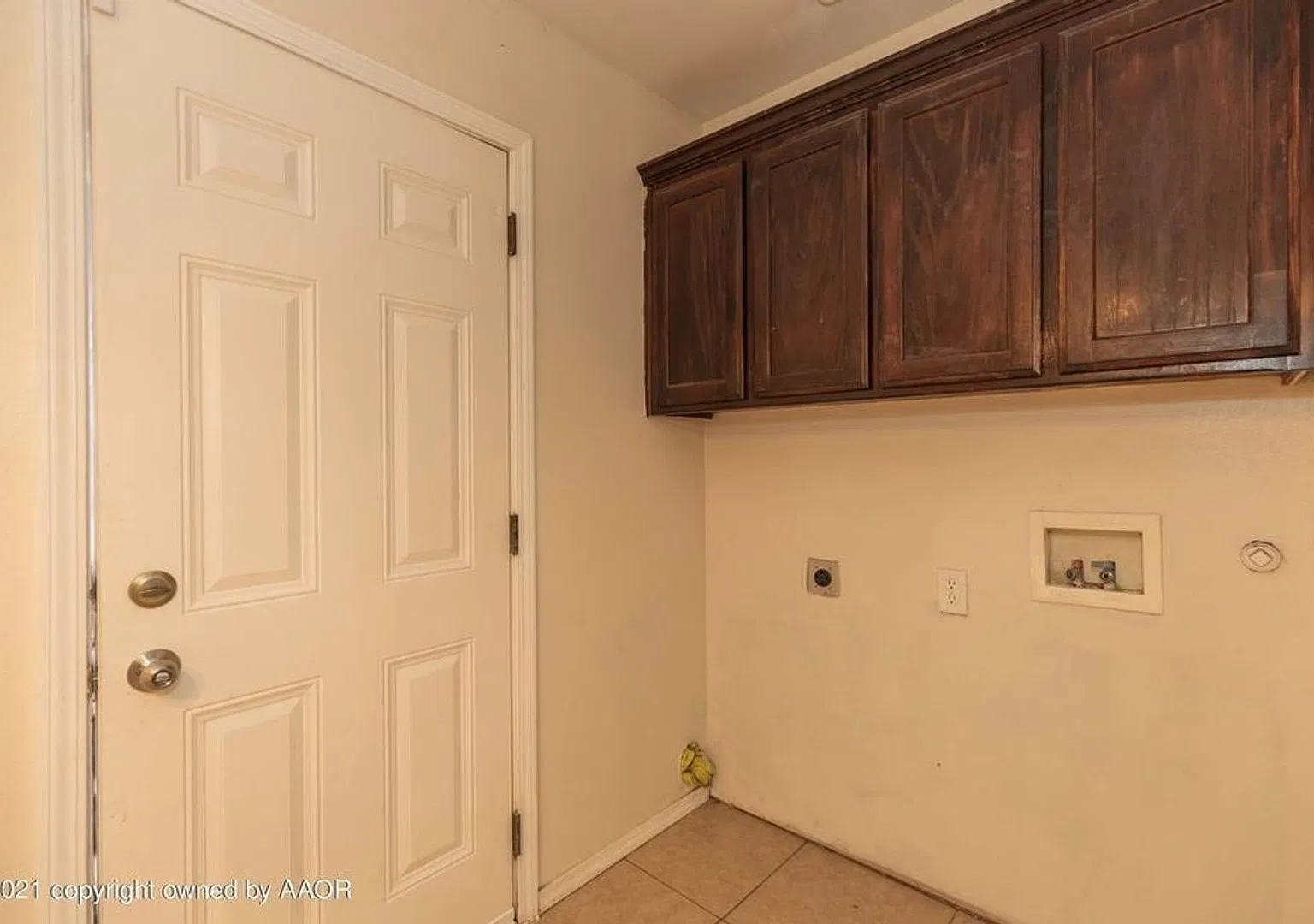 Beautiful 4 Bedroom 1 Bath Home Located At 604 N Arthur 1/2 Off November Rent — Photo 4