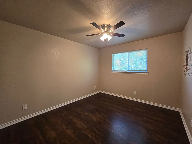 1101 Grace Point Dr #B — Photo 21