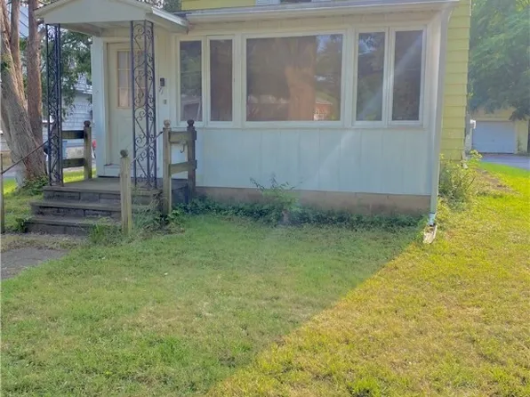 719 Oswego St, Liverpool, NY 13088