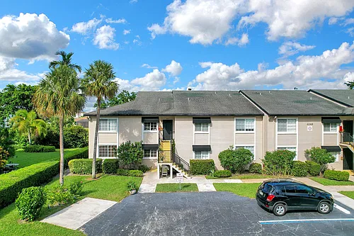 4040 Crystal Lake Dr #101 Photo 1