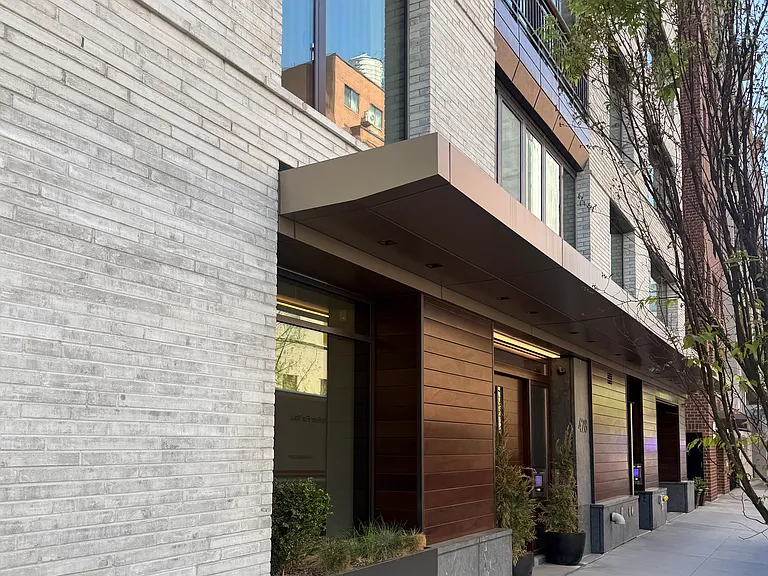 428 W 19th St #7C — Photo 9