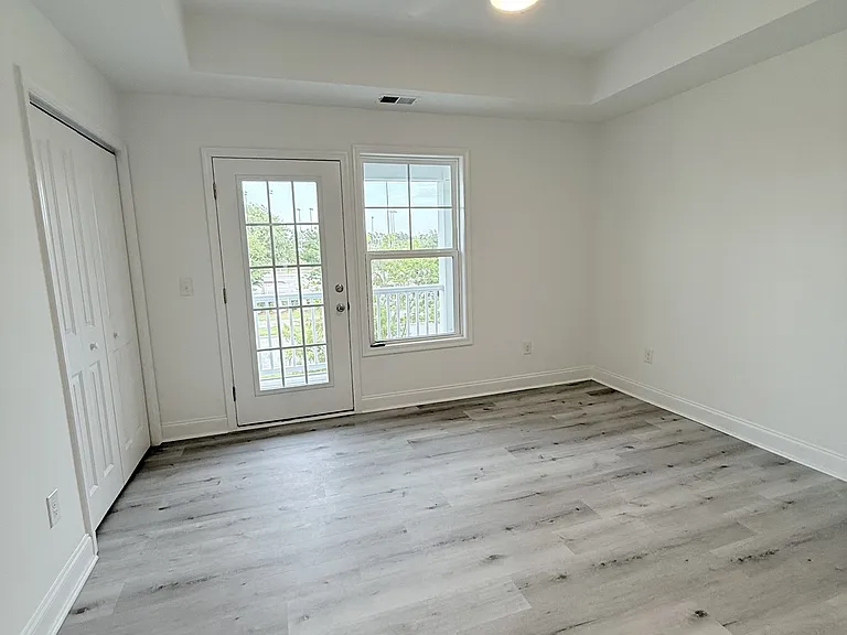 861 Maxine Ct #4B — Photo 27