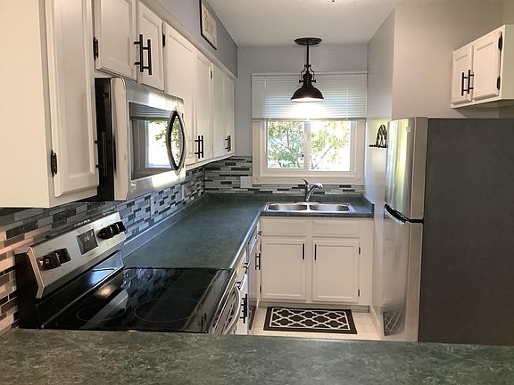 5th image of 621 E Burnsville Pkwy #56
