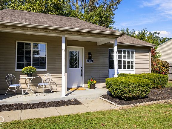 4th image of 2370 W Farmstead Dr