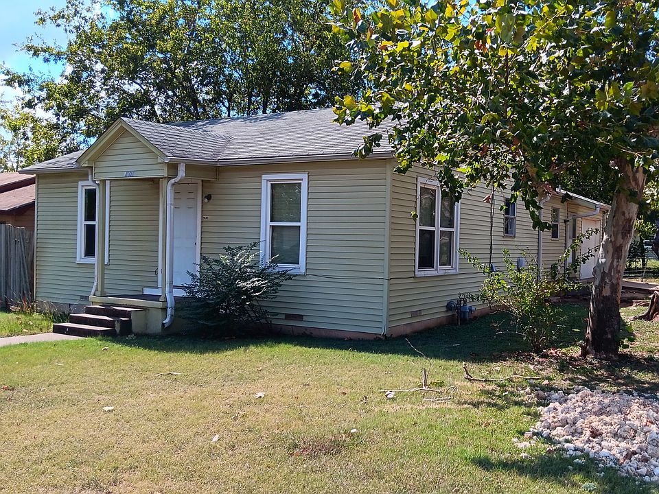 1st image of 1001 Pierce St