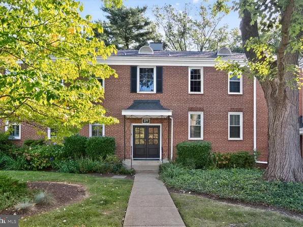 627 Azalea Dr APT 1, Rockville, MD 20850
