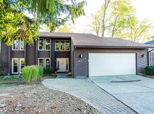 13015 Compass Point Dr, Strongsville, OH 44136
