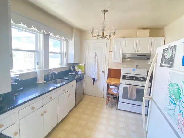 33 Winslow Ave #1, Somerville, MA 02144