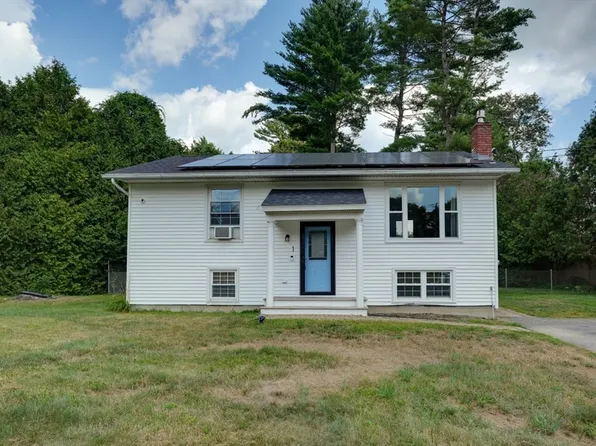1 Pine Ridge Dr, Oxford, MA 01540