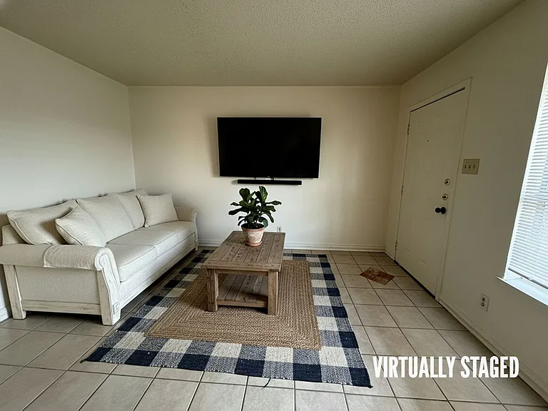 3109 Atkinson Ave — Photo 4