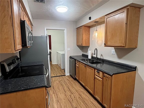 3rd image of 204 S Harrison St