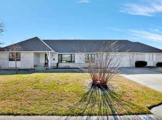538 N Broadmoor Ct, Wichita, KS 67206