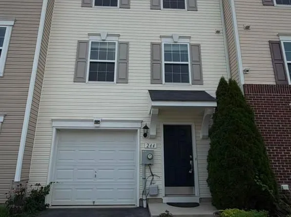 244 Rumbling Rock Rd, Hedgesville, WV 25427
