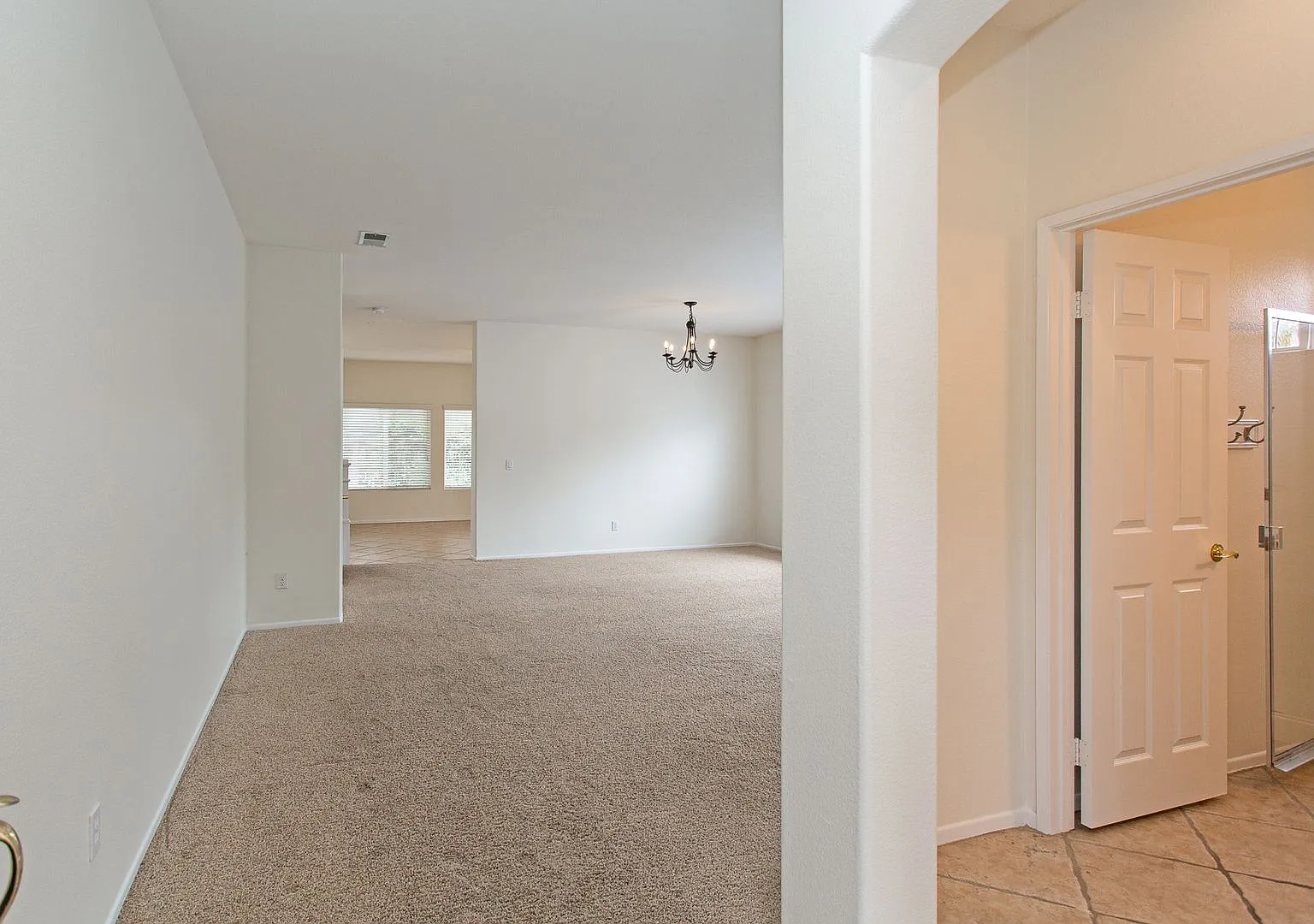 Grand and Gorgeous 5BR Home in La Fuente Gated Community! — Photo 2