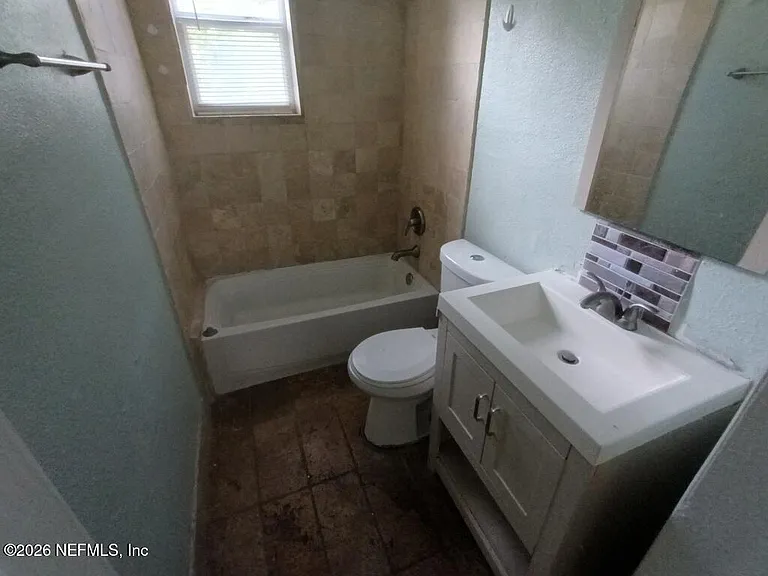 2542 Wilcox St — Photo 6