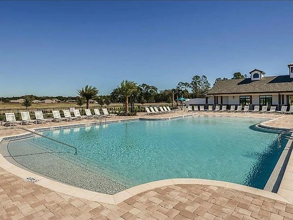 Zero entry Reort style pool