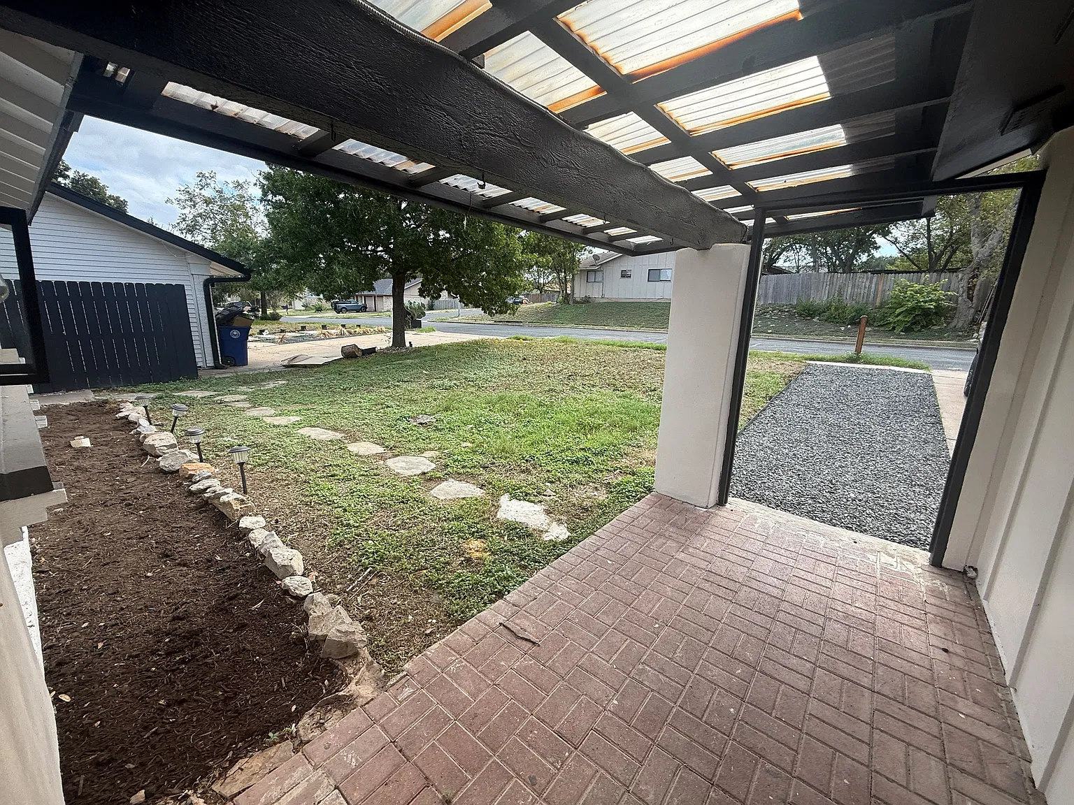 1202 Warrington Dr — Photo 4