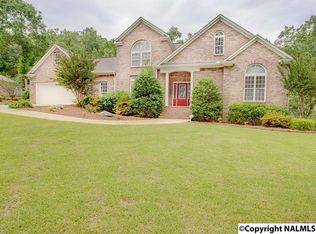 2425 Wyeth Dr, Guntersville, AL 35976