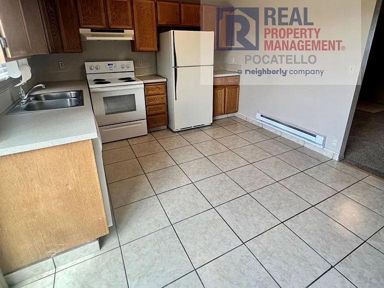 1247 Holman Ave — Photo 8