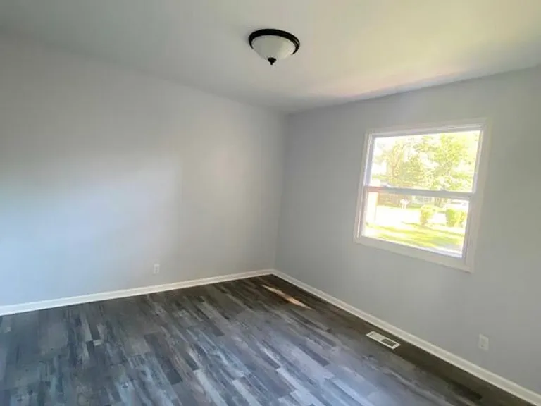 249 Thornhurst Rd — Photo 11