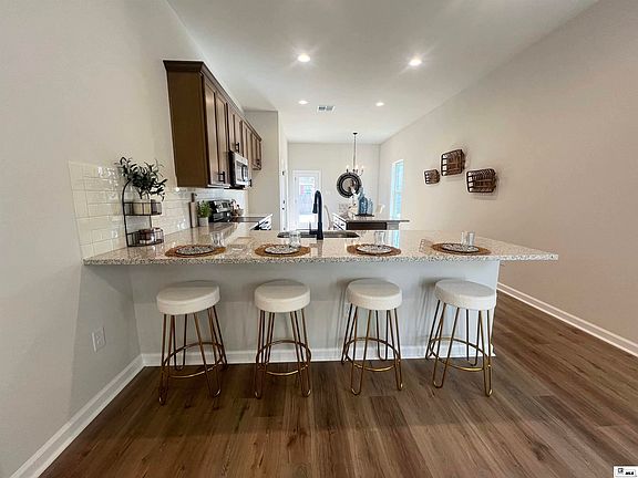4th image of 112 Briar Hill Dr