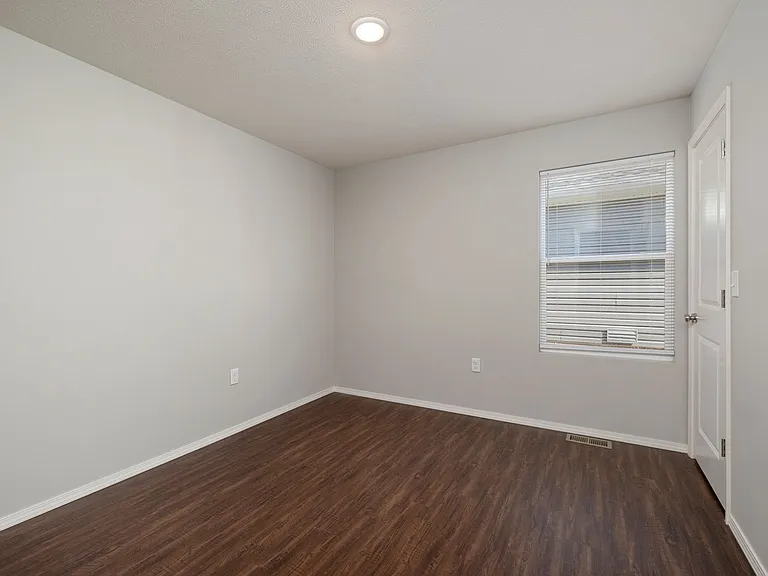 331A W Summit St — Photo 19