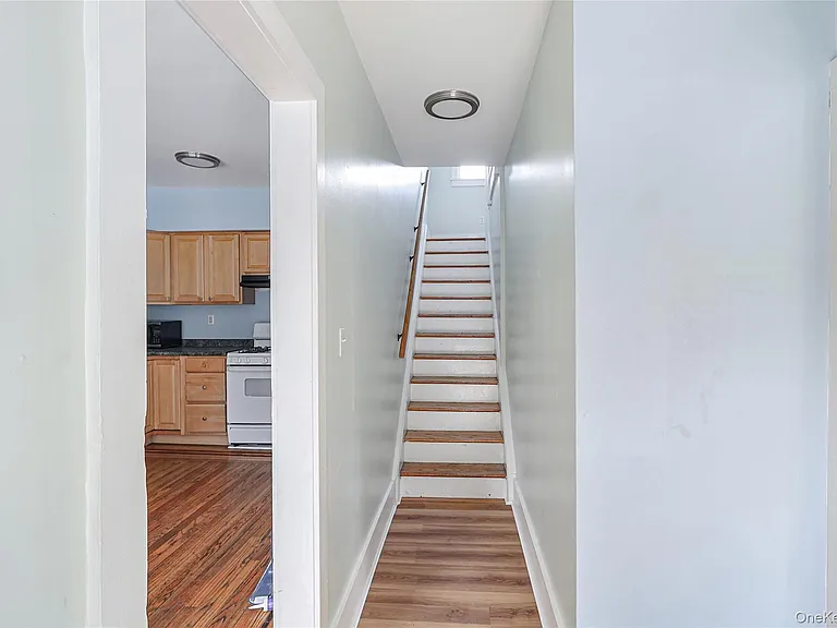 492 Liberty St — Photo 12