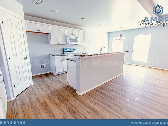 3rd image of 1010 Helena Ave